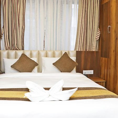 Hotel Airport Gurkha Катманду Екстериор снимка