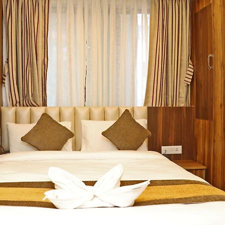 Hotel Airport Gurkha Катманду Екстериор снимка