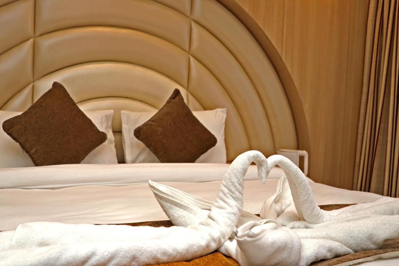 Hotel Airport Gurkha Катманду Екстериор снимка