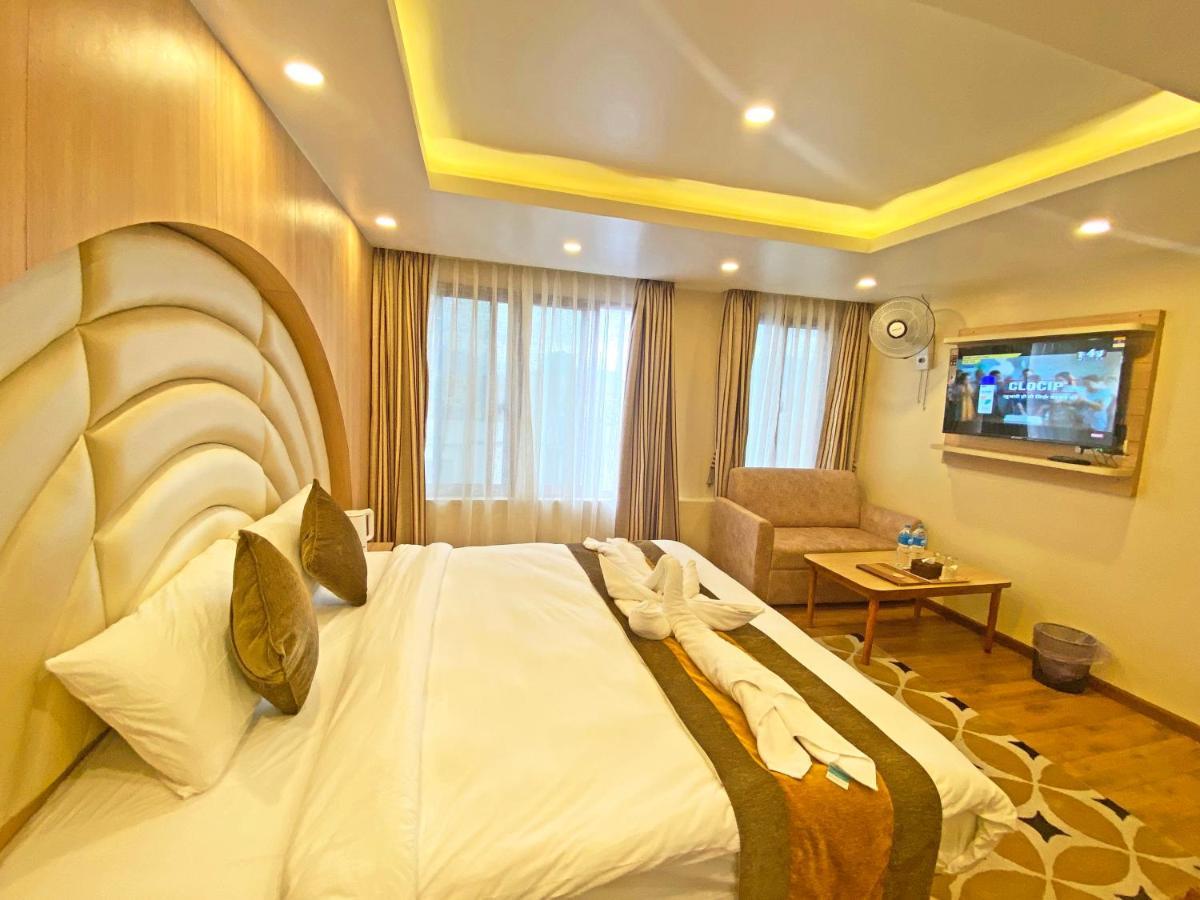 Hotel Airport Gurkha Катманду Екстериор снимка