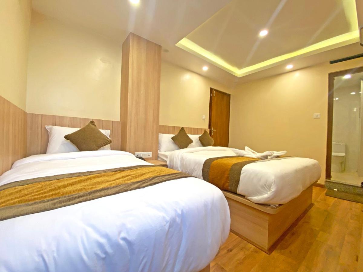 Hotel Airport Gurkha Катманду Екстериор снимка