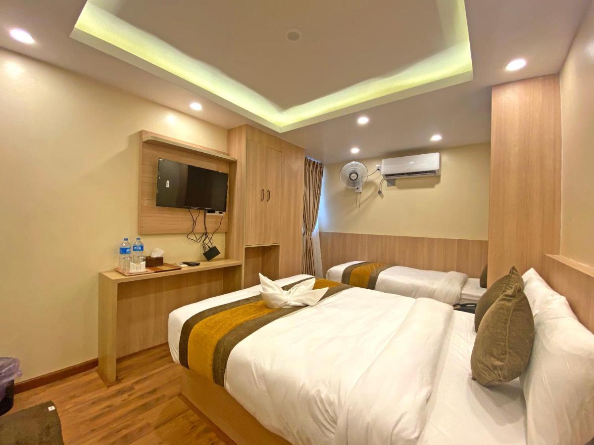 Hotel Airport Gurkha Катманду Екстериор снимка