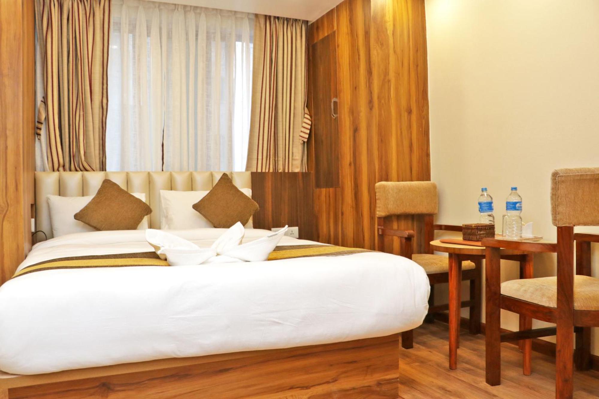 Hotel Airport Gurkha Катманду Екстериор снимка