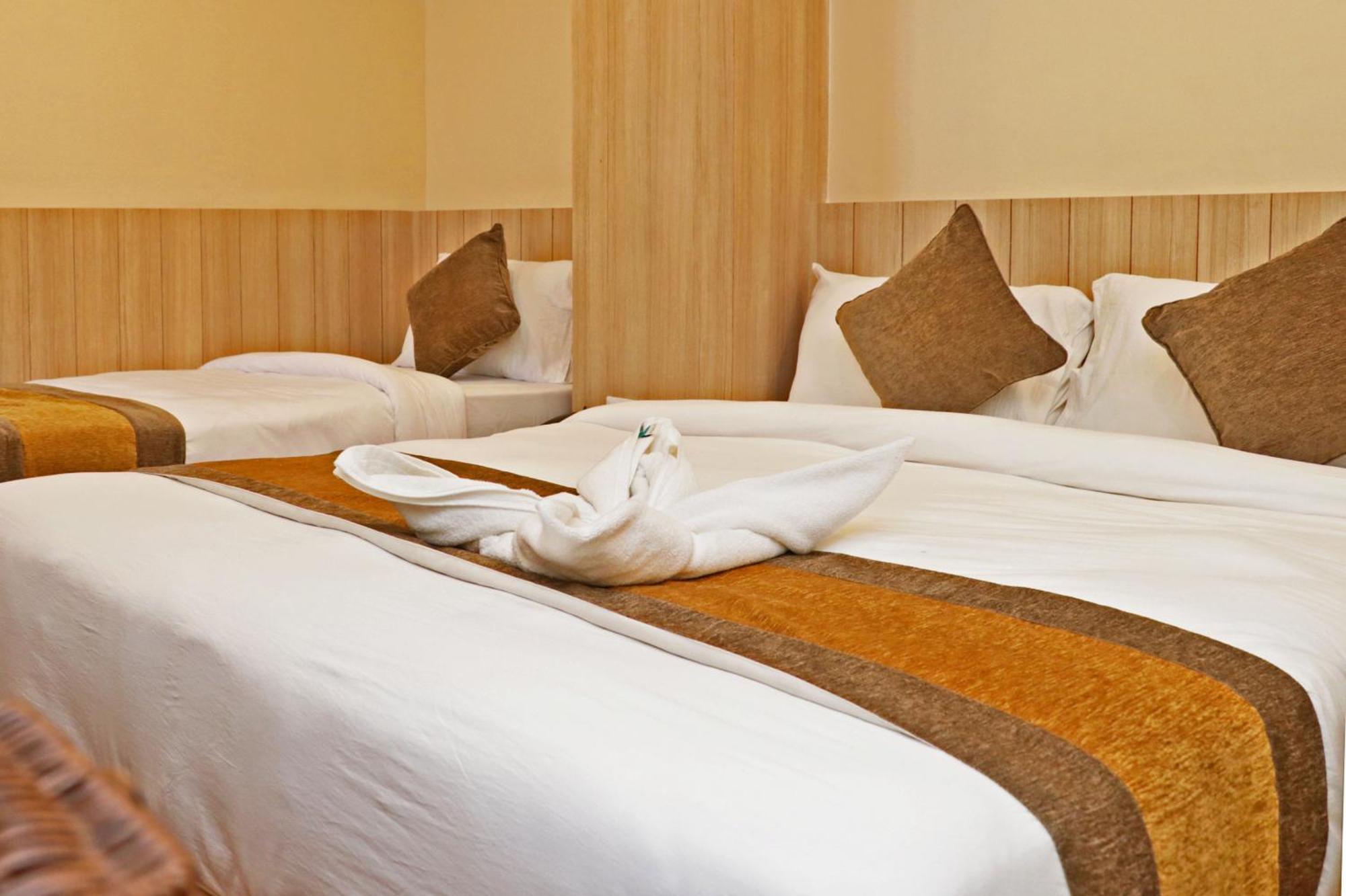 Hotel Airport Gurkha Катманду Екстериор снимка